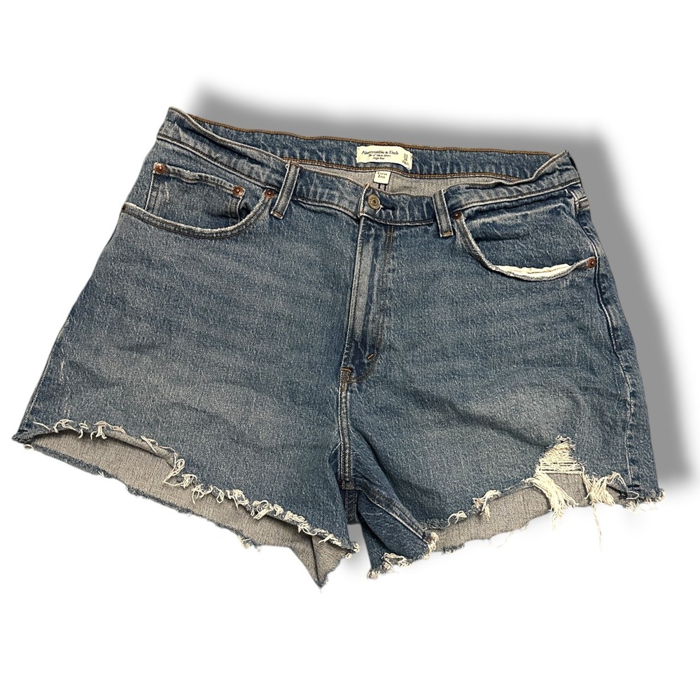 Abercrombie & Fitch The 4" Mom Short High Rise Curve Love Jean Medium Wash 33/16